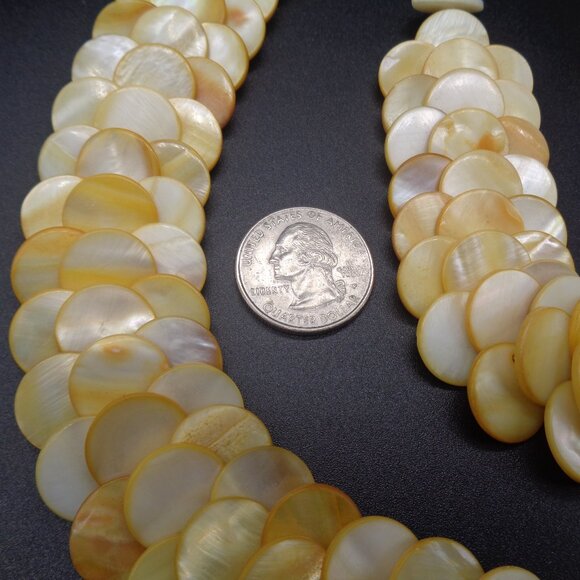 Vtg Handmade Hawaiian Golden MOTHER OF PEARL Disc NECKLACE & BRACELET Set - Picture 4 of 7